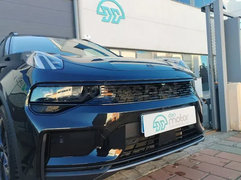 Usado Lynk & Co 01 276 CV (202 kW) 2025 Negro SUV