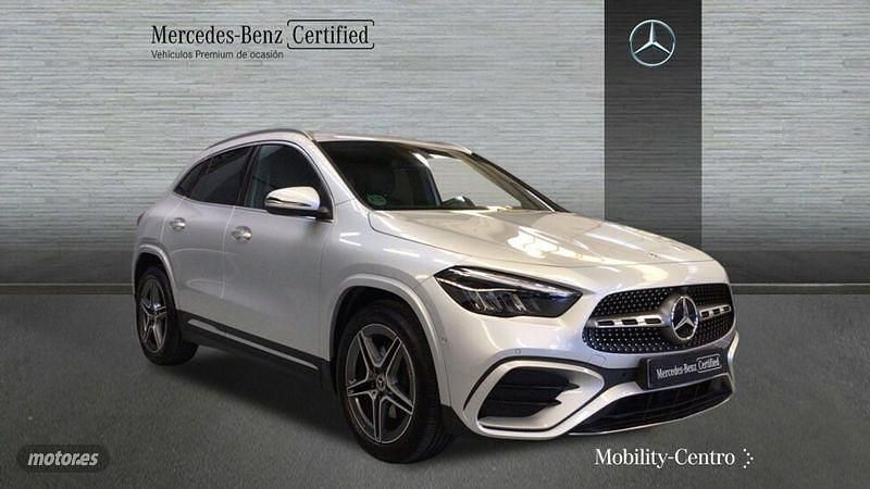 Usado Mercedes GLA200 AMG line 150 CV (110 kW) 2023 Iridiumsilber  metalliclack SUV