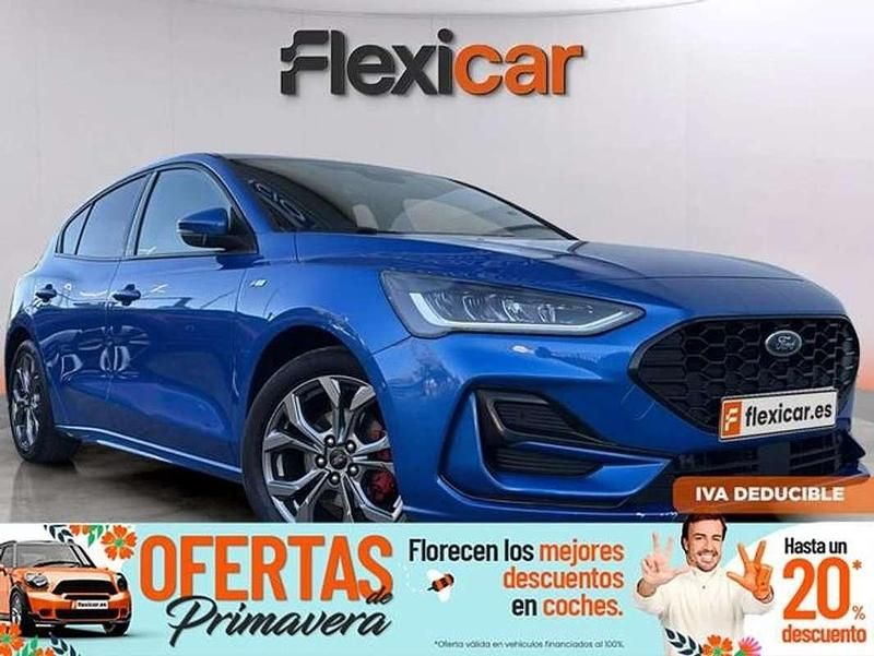 Usado Ford Focus ST-Line 125 CV (91 kW) 2022 Azul Familiar