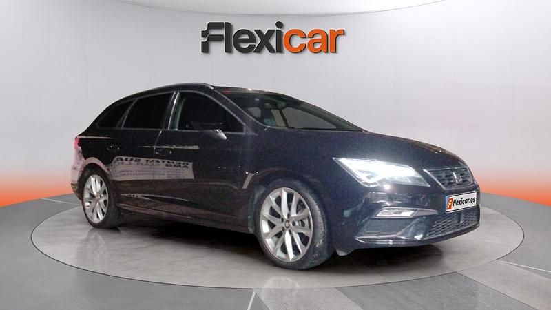 Usado Seat Leon XCELLENCE 150 CV (110 kW) 2018 Negro Berlina