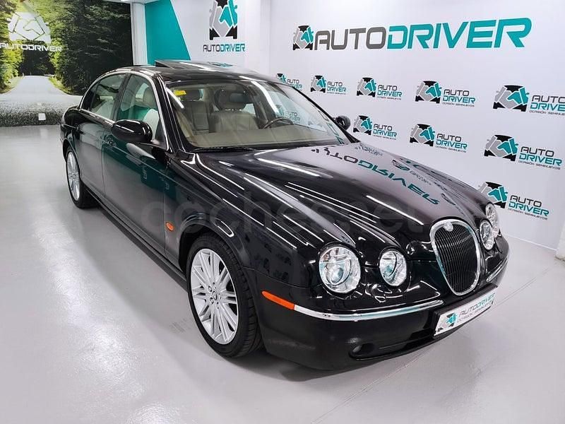 Usado Jaguar S-Type Executive 207 CV (152 kW) 2005 Negro Berlina