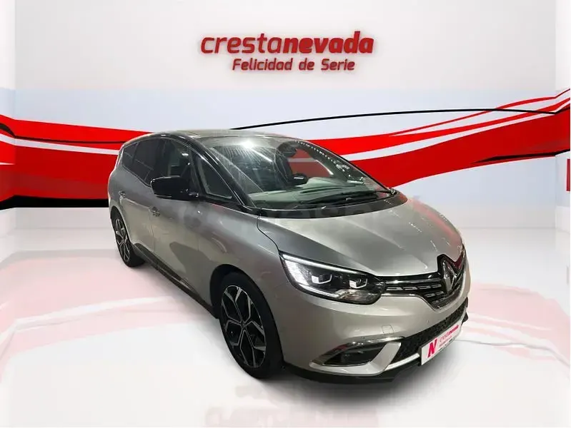 Usado Renault Grand Scénic IV Zen 140 CV (102 kW) 2022 Gris / plata Monovolumen