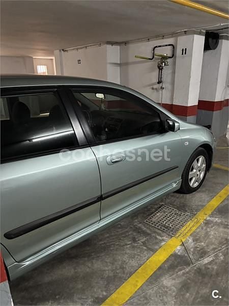 Usado Honda Civic LS 100 CV (73 kW) 2004 Gris / plata Berlina