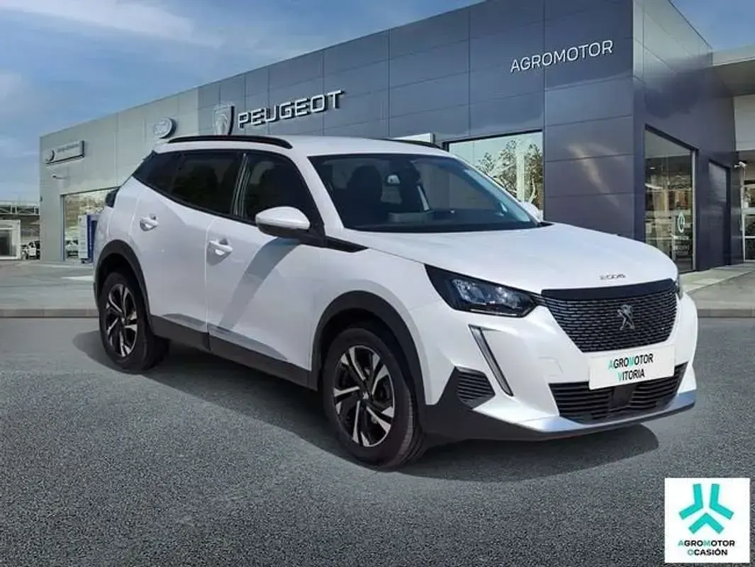 Usado Peugeot 2008 Allure 131 CV (96 kW) 2020 Blanco SUV