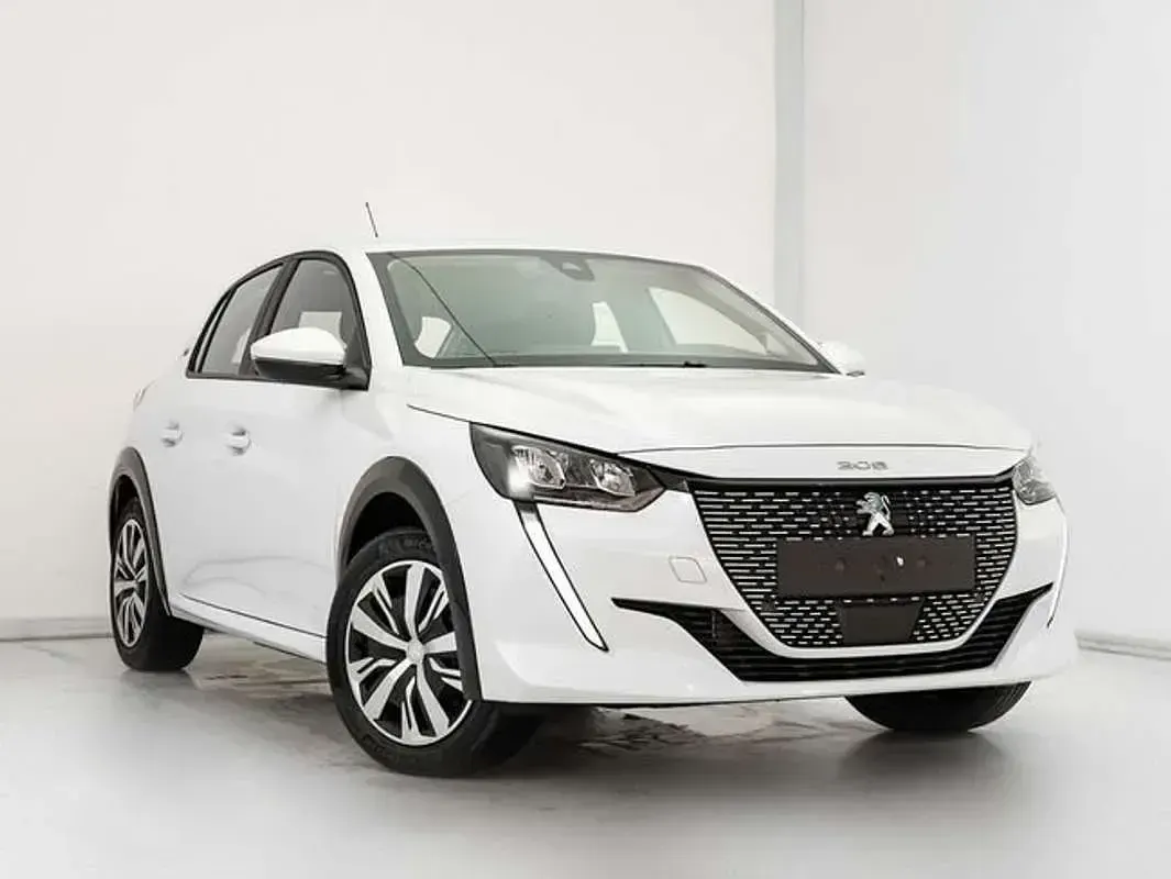Usado Peugeot e-208 Active 100 kW (136 CV) 2024 Blanco Utilitario