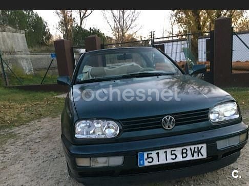 Usado VW Golf Cabriolet 100 CV (73 kW) 1996 Verde Descapotable
