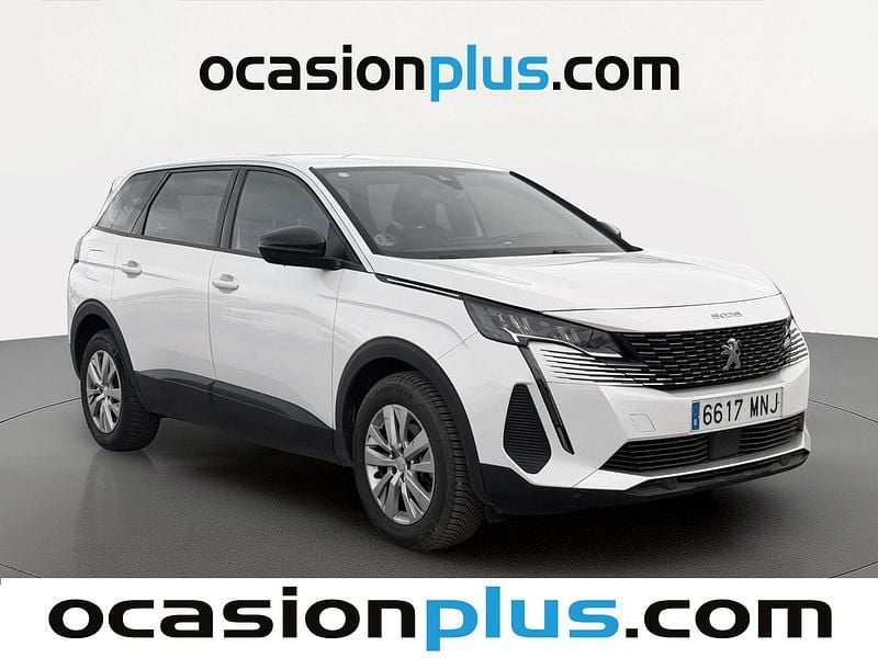Usado Peugeot 5008 Active 136 CV (100 kW) 2024 Blanco SUV