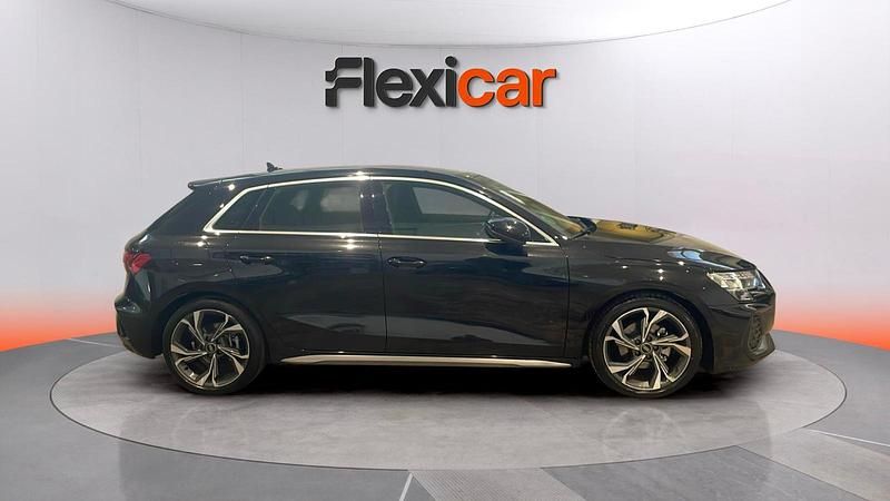 Usado Audi A3 S-Line 150 HP (110 kW) 2024 Azul Sedan