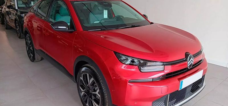 Rojo Nuevo 2025 Citroën C4 Berlina | 23.740 € (Precio justo) - Imagen 1/4