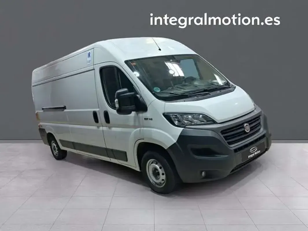 Usado Fiat Ducato 140 CV (102 kW) 2021 Blanco Van