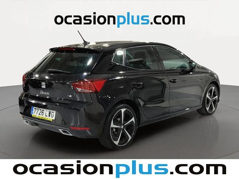 Usado Seat Ibiza FR 110 CV (80 kW) 2022 Negro Utilitario