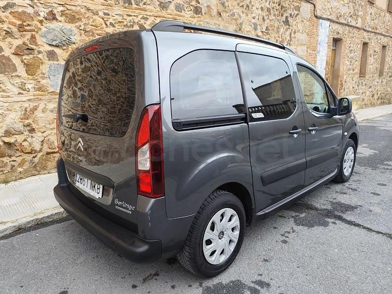 Usado Citroën Berlingo XTR 92 CV (67 kW) 2014 Gris / plata Monovolumen