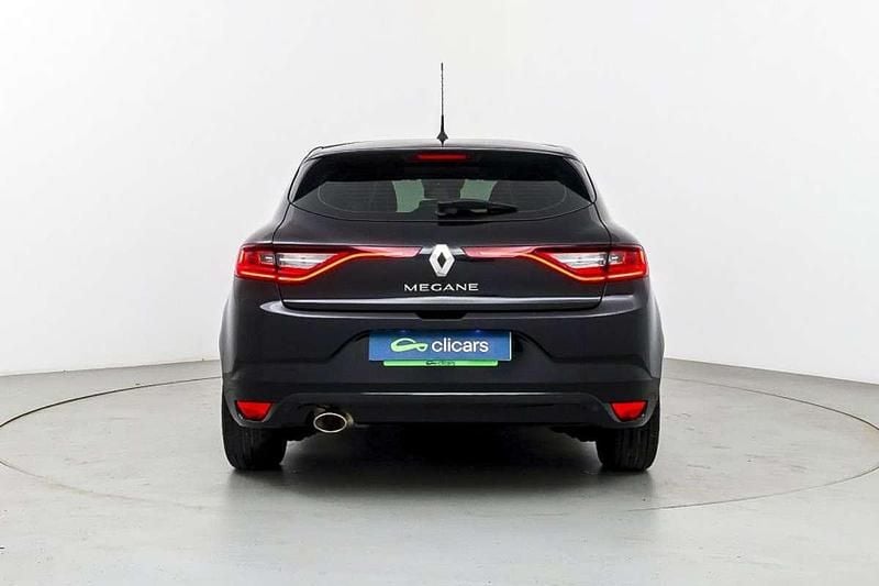 Usado Renault Mégane IV Zen 132 CV (97 kW) 2017 Negro Utilitario