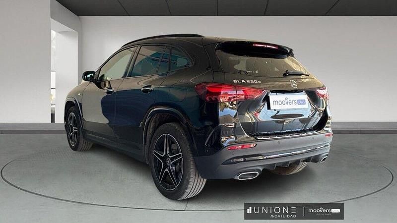 Usado Mercedes GLA250 218 CV (160 kW) 2025 Negro SUV