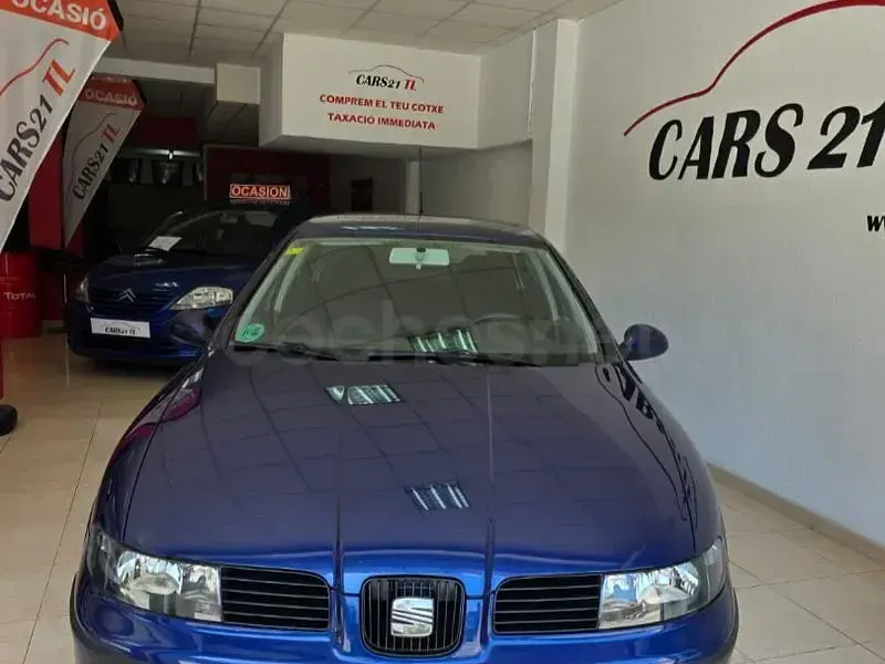 Usado Seat Leon 105 CV (77 kW) 2006 Azul Utilitario
