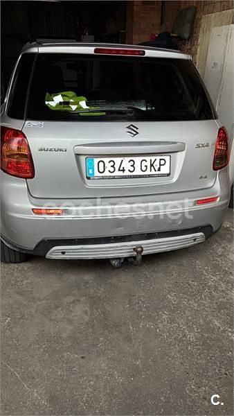Gris / plata Usado 2009 Suzuki SX4 GLX SUV | 4500 € - Imagen 1/2