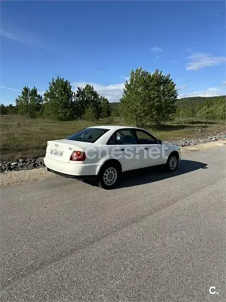 Usado Audi A4 150 CV (110 kW) 1996 Blanco Berlina