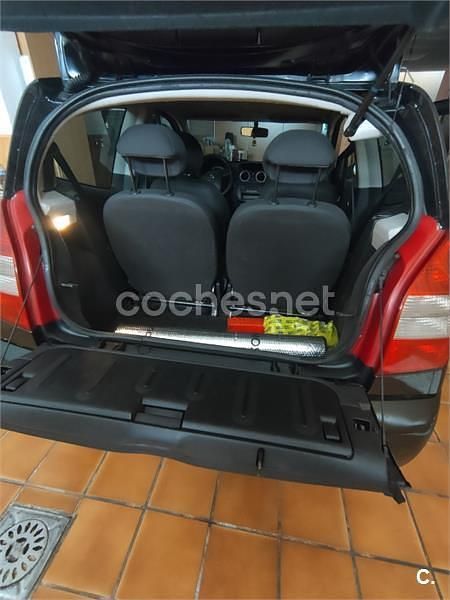 Usado Citroën C2 Furio 70 CV (51 kW) 2006 Negro Utilitario