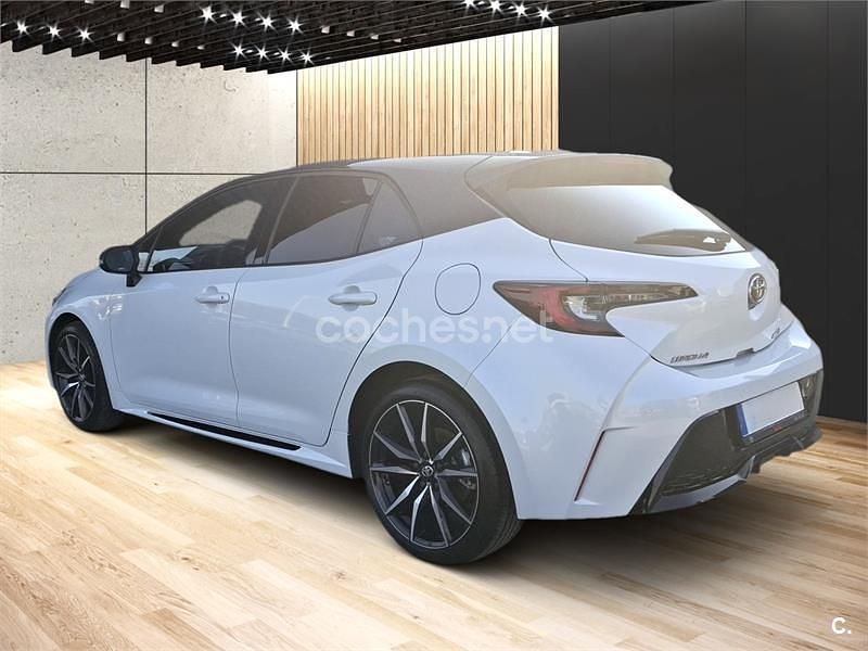 Usado Toyota Corolla 140 CV (102 kW) 2023 Blanco Berlina