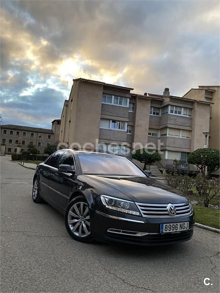 Usado VW Phaeton 240 CV (176 kW) 2011 Marrón Berlina