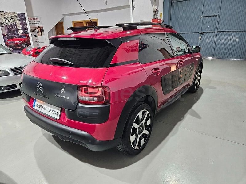 Usado Citroën C4 Shine Edition 100 CV (73 kW) 2017 Granate Berlina