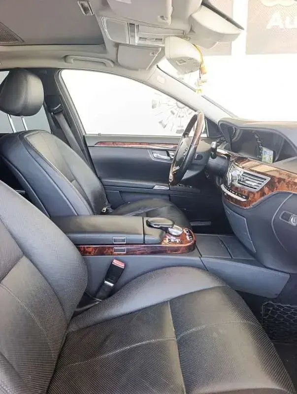 Usado Mercedes S500 387 CV (284 kW) 2006 Negro Berlina