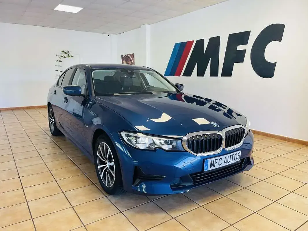 Usado BMW 320e Comfort Edition 204 CV (150 kW) 2022 Azul Berlina