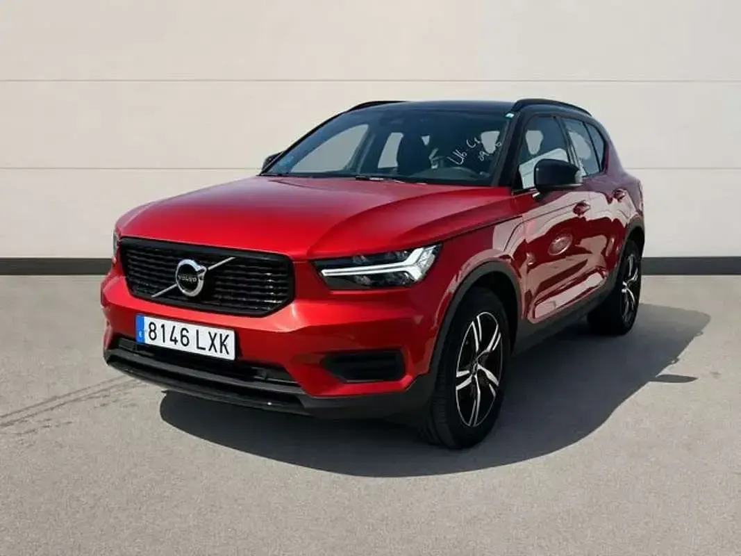 Usado Volvo XC40 R-Design 163 CV (119 kW) 2022 Rojo SUV