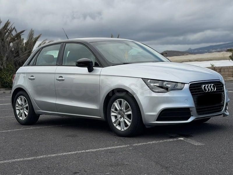 Usado Audi A1 Sportback Attraction 105 CV (77 kW) 2012 Gris / plata Utilitario