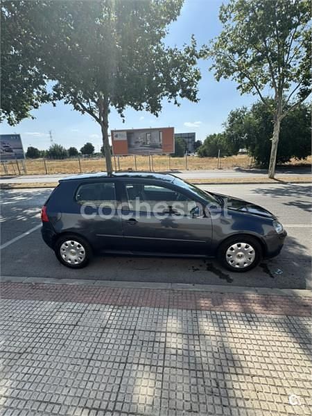 Usado VW Golf IV Trendline 102 CV (75 kW) 2004 Negro Berlina