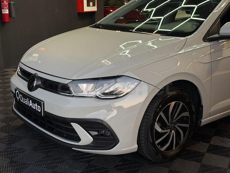 Usado VW Polo Life 95 CV (69 kW) 2023 Beige Utilitario