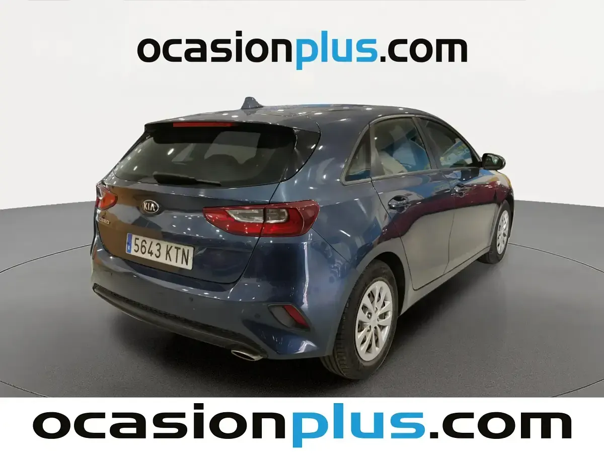 Usado Kia Ceed 120 CV (88 kW) 2019 Azul Utilitario