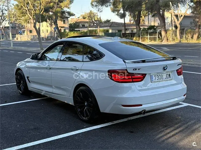Usado BMW 320 Gran Turismo Comfort Edition 184 CV (135 kW) 2015 Blanco Berlina