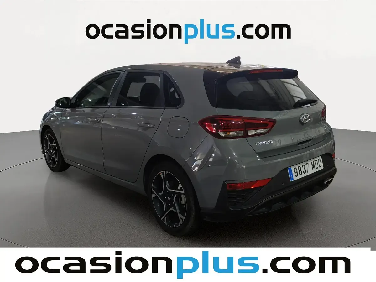 Usado Hyundai i30 N Line 120 CV (88 kW) 2022 Gris Utilitario