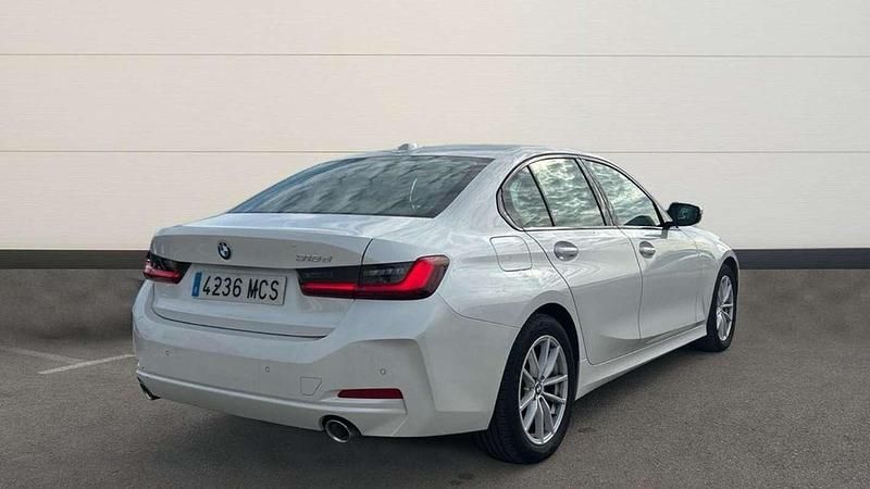 Usado BMW 318 Comfort Edition 151 CV (111 kW) 2022 Blanco Berlina