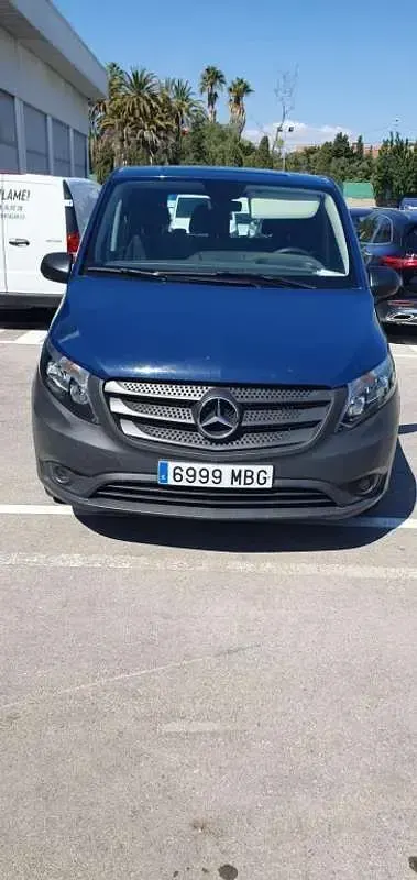 Usado Mercedes Vito 102 CV (75 kW) 2022 Azul Van