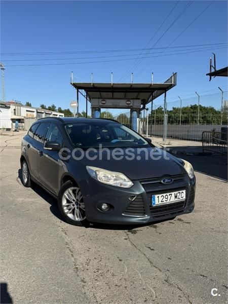 Azul Usado 2011 Ford Focus Trend Familiar | 5699 € (Precio justo) - Imagen 1/4
