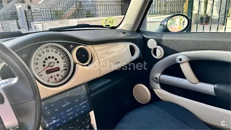 Usado Mini Cooper 115 CV (84 kW) 2002 Blanco Utilitario