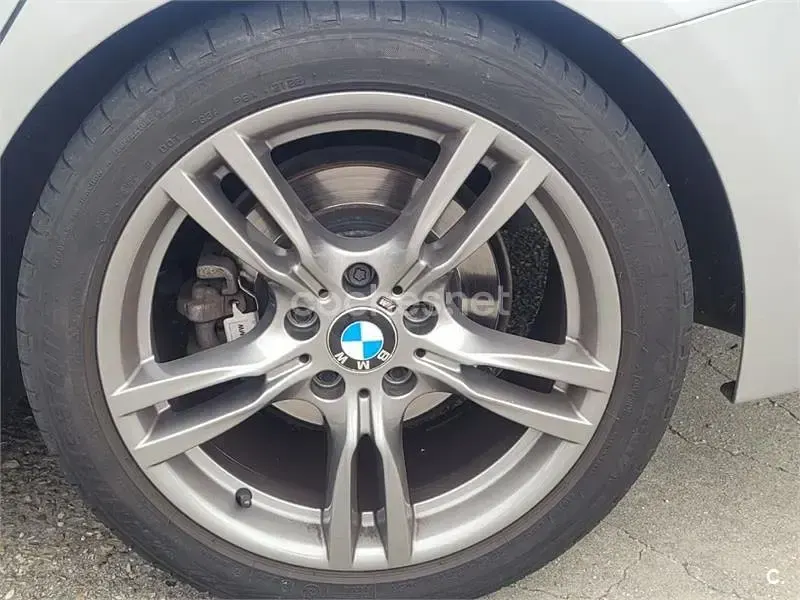Usado BMW 318 143 CV (105 kW) 2014 Gris / plata Familiar