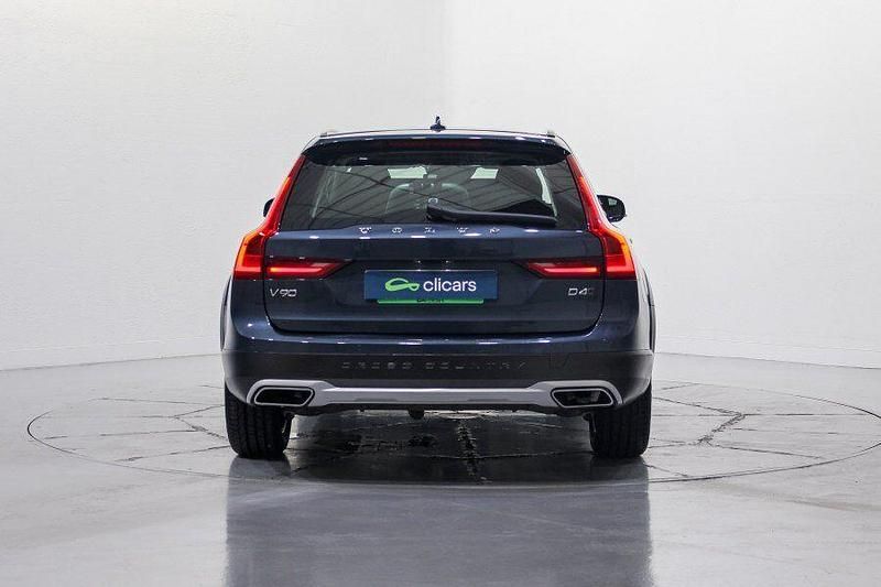 Usado Volvo V90 CC 190 CV (139 kW) 2019 Azul Familiar