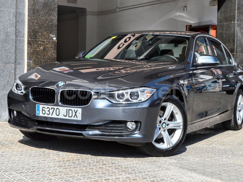 Gris / plata Usado 2015 BMW 318 Berlina | 16.990 € (Buen precio) - Imagen 1/4