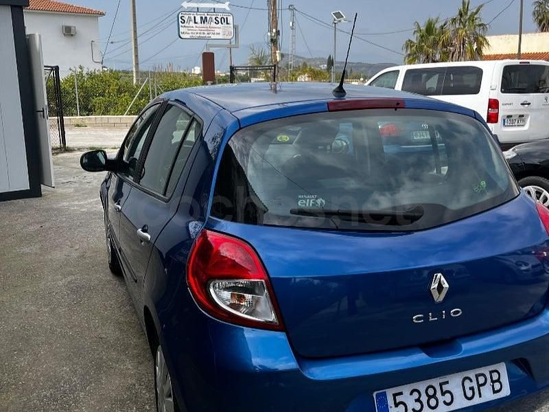 Usado Renault Clio II Exception 85 CV (62 kW) 2010 Azul Berlina