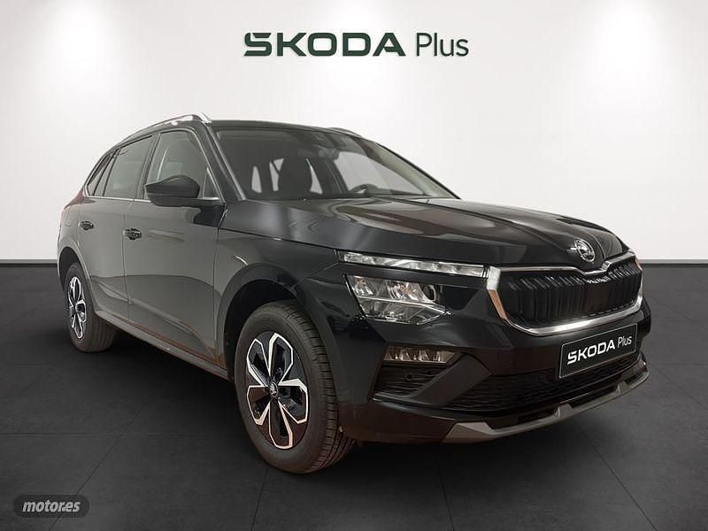 Negro Nuevo 2025 Skoda Kamiq Sport SUV | 24.700 € (Precio justo) - Imagen 1/4