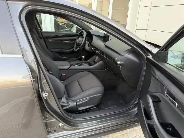 Usado Mazda 3 Center-Line 140 CV (102 kW) 2025 Sedán Berlina