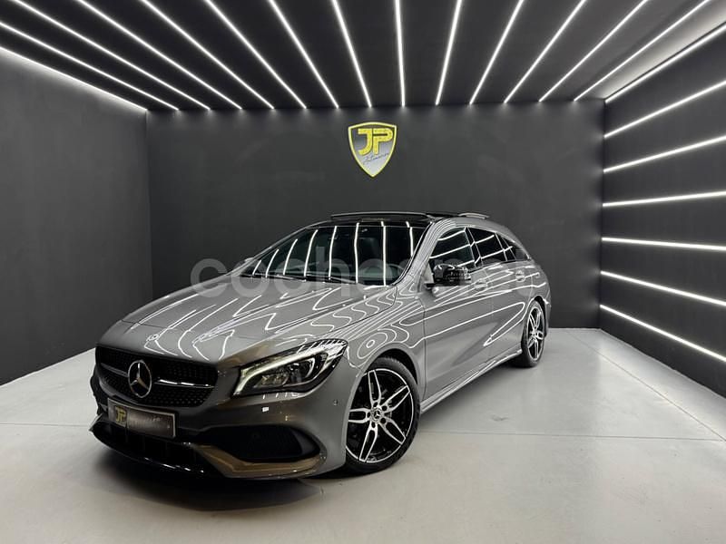 Usado Mercedes CLA220 Shooting Brake 170 CV (125 kW) 2018 Gris / plata Familiar