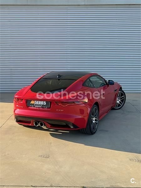 Usado Jaguar F-Type R-Dynamic 340 HP (250 kW) 2018 Vermelho Coupé