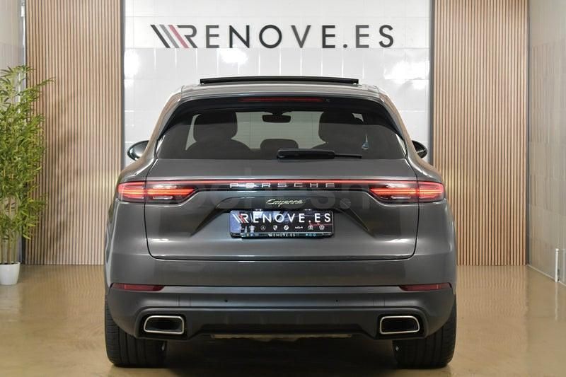 Usado Porsche Cayenne E-Hybrid 462 CV (339 kW) 2021 Gris / plata SUV