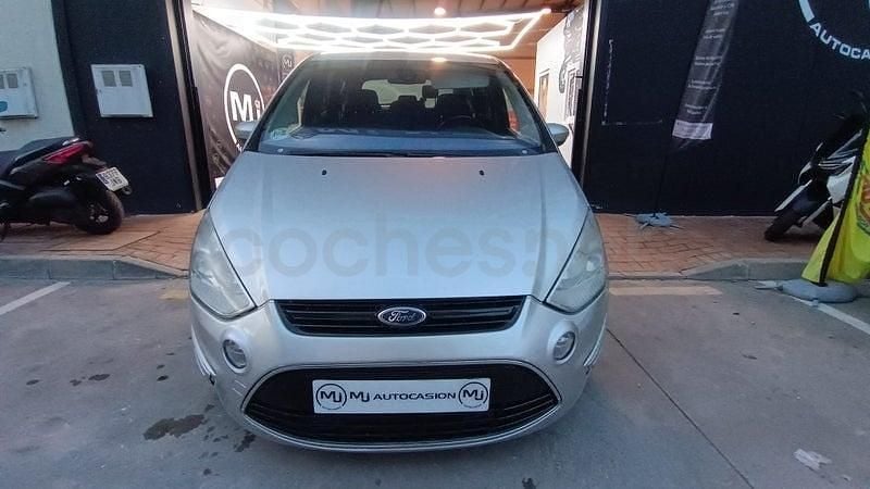 Gris / plata Usado 2010 Ford S-MAX Titanium Monovolumen | 4990 € (Super precio) - Imagen 1/4