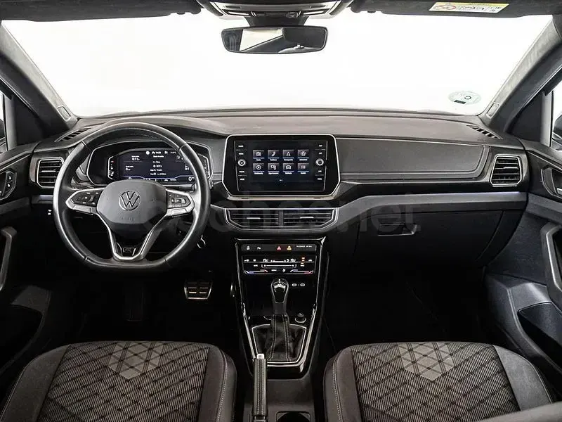 Usado VW T-Cross R-line 115 CV (84 kW) 2025 Gris / plata SUV