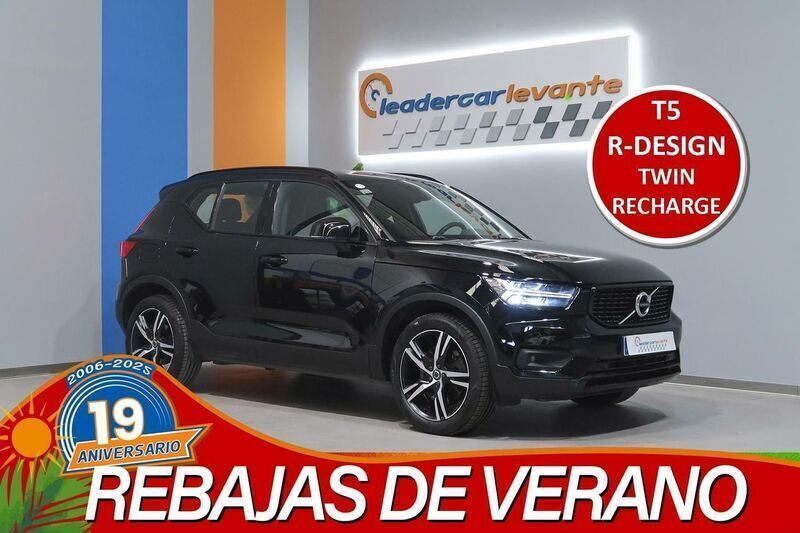 Negro Usado 2020 Volvo XC40 R-Design SUV | 26.700 € (Caro) - Imagen 1/4